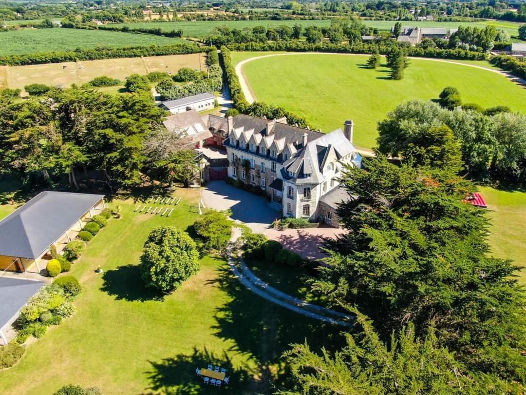 Hotel Château De Surville *